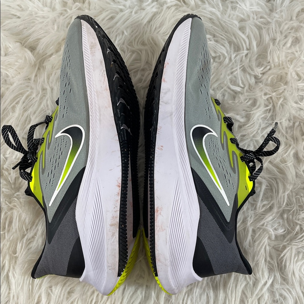 NIKE Air Zoom Winflo 7 'Smoke Grey Volt' Running Trainers Sneakers Size 12 - Picture 9 of 13